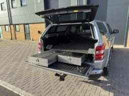 
MITSUBISHI L200 2.4 Barbarian Auto full									
