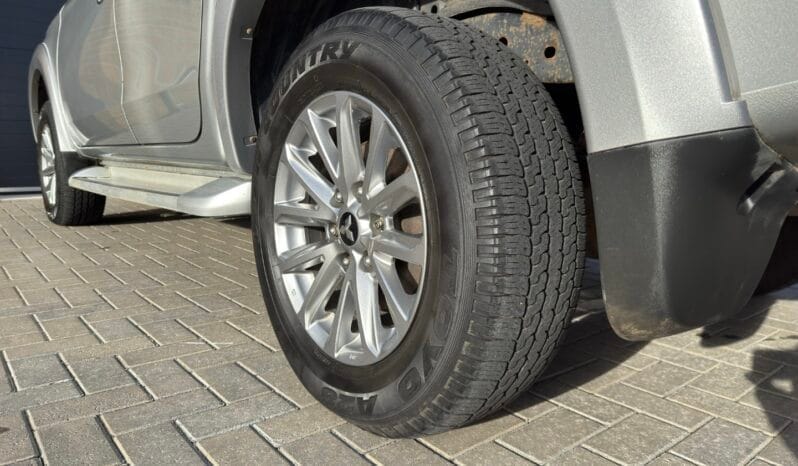 
MITSUBISHI L200 2.4 Barbarian Auto full									