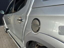 
MITSUBISHI L200 2.4 Barbarian Auto full									