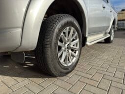 
MITSUBISHI L200 2.4 Barbarian Auto full									