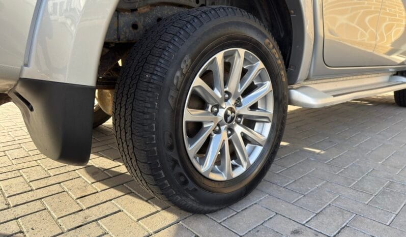 
MITSUBISHI L200 2.4 Barbarian Auto full									