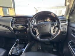 
MITSUBISHI L200 2.4 Barbarian Auto full									