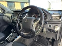 
MITSUBISHI L200 2.4 Barbarian Auto full									