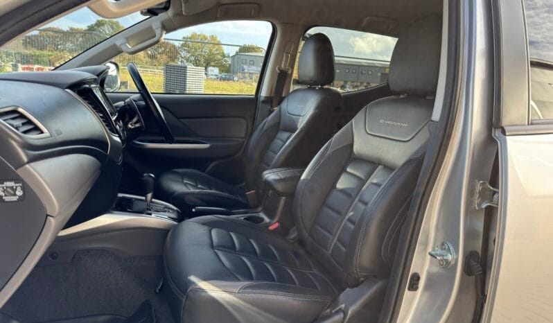 
MITSUBISHI L200 2.4 Barbarian Auto full									