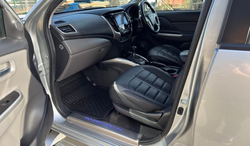 
MITSUBISHI L200 2.4 Barbarian Auto full									