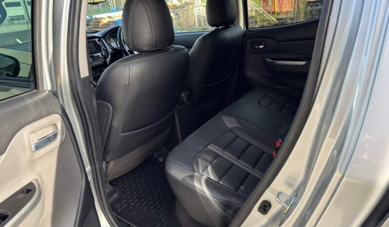 
MITSUBISHI L200 2.4 Barbarian Auto full									