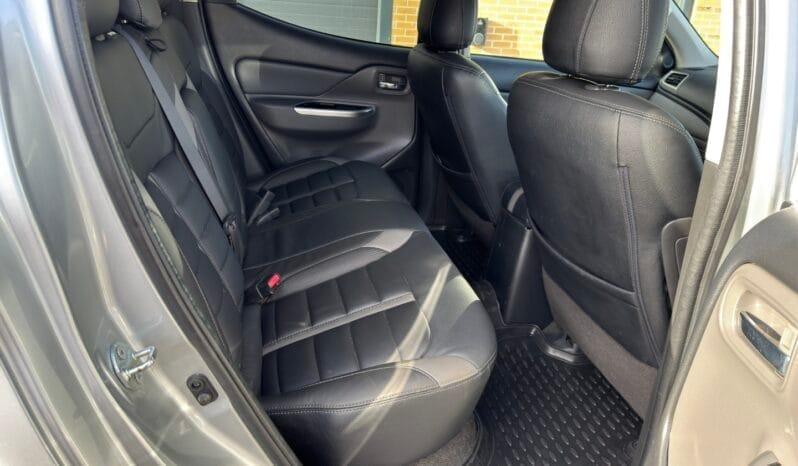 
MITSUBISHI L200 2.4 Barbarian Auto full									