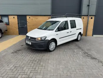VOLKSWAGEN CADDY MAXI 2.0 TDI Kombi Van