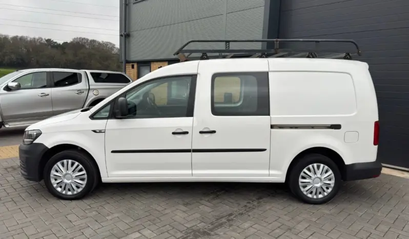 
VOLKSWAGEN CADDY MAXI 2.0 TDI Kombi Van full									