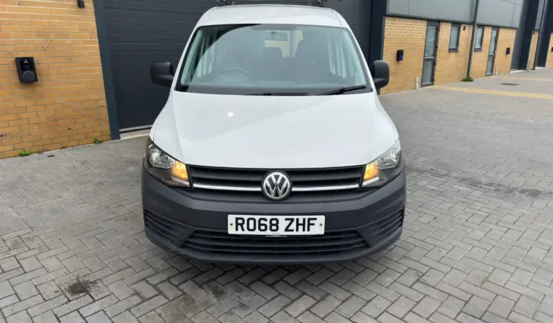 
VOLKSWAGEN CADDY MAXI 2.0 TDI Kombi Van full									