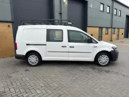 
VOLKSWAGEN CADDY MAXI 2.0 TDI Kombi Van full									