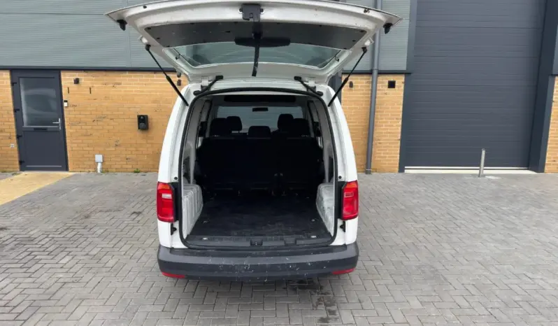 
VOLKSWAGEN CADDY MAXI 2.0 TDI Kombi Van full									