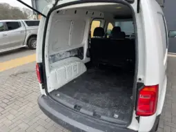 
VOLKSWAGEN CADDY MAXI 2.0 TDI Kombi Van full									