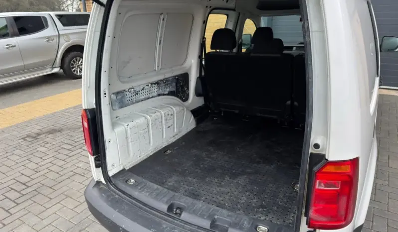 
VOLKSWAGEN CADDY MAXI 2.0 TDI Kombi Van full									