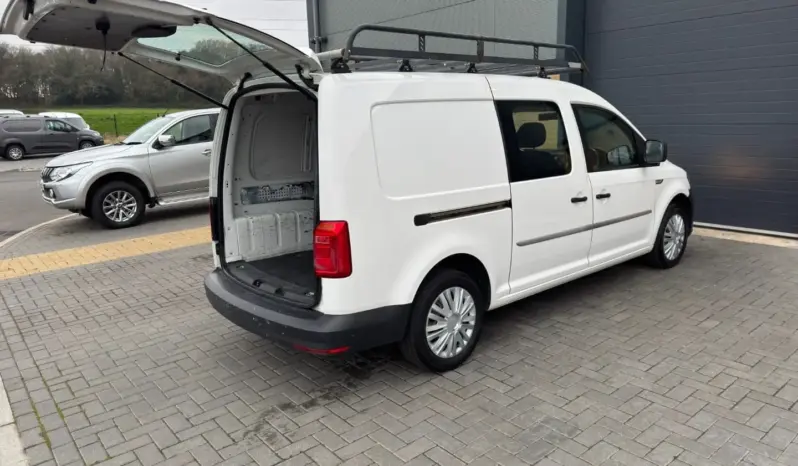 
VOLKSWAGEN CADDY MAXI 2.0 TDI Kombi Van full									