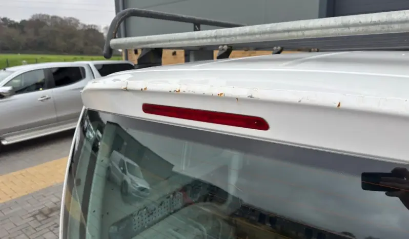 
VOLKSWAGEN CADDY MAXI 2.0 TDI Kombi Van full									