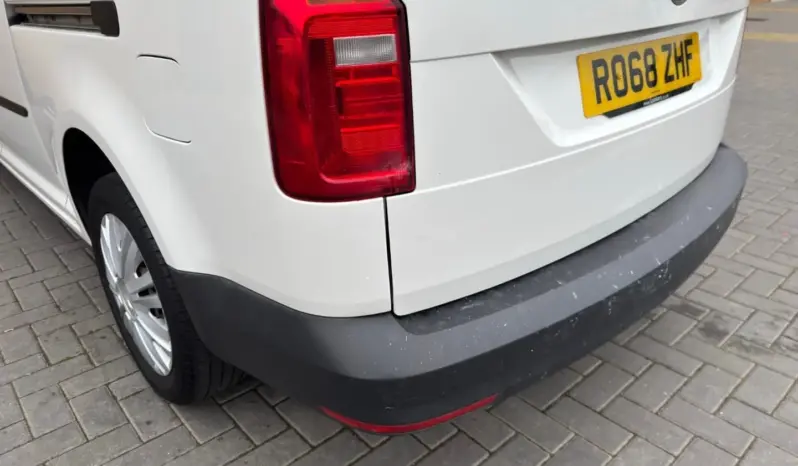 
VOLKSWAGEN CADDY MAXI 2.0 TDI Kombi Van full									