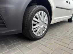 
VOLKSWAGEN CADDY MAXI 2.0 TDI Kombi Van full									