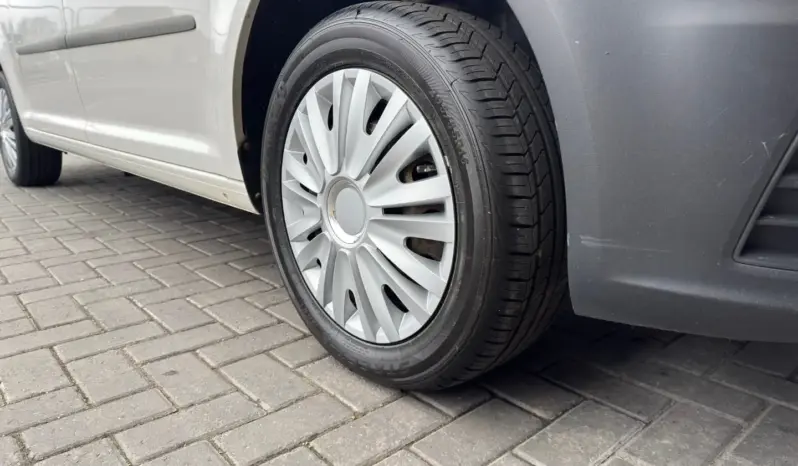 
VOLKSWAGEN CADDY MAXI 2.0 TDI Kombi Van full									