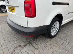 
VOLKSWAGEN CADDY MAXI 2.0 TDI Kombi Van full									