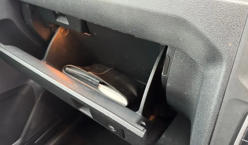 
VOLKSWAGEN CADDY MAXI 2.0 TDI Kombi Van full									