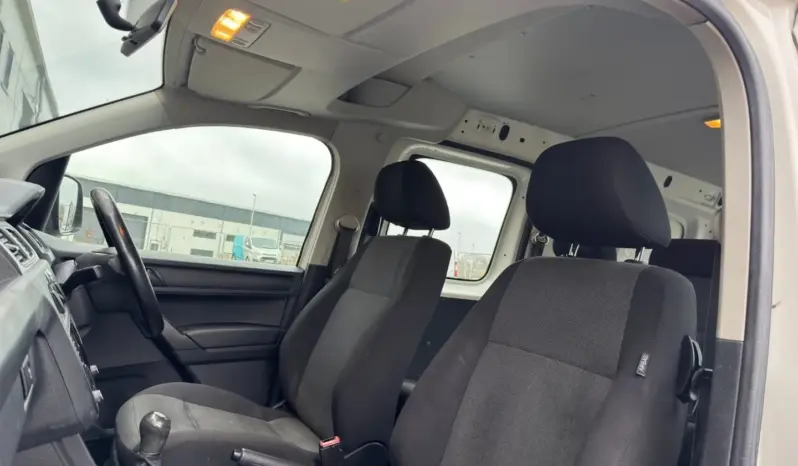 
VOLKSWAGEN CADDY MAXI 2.0 TDI Kombi Van full									