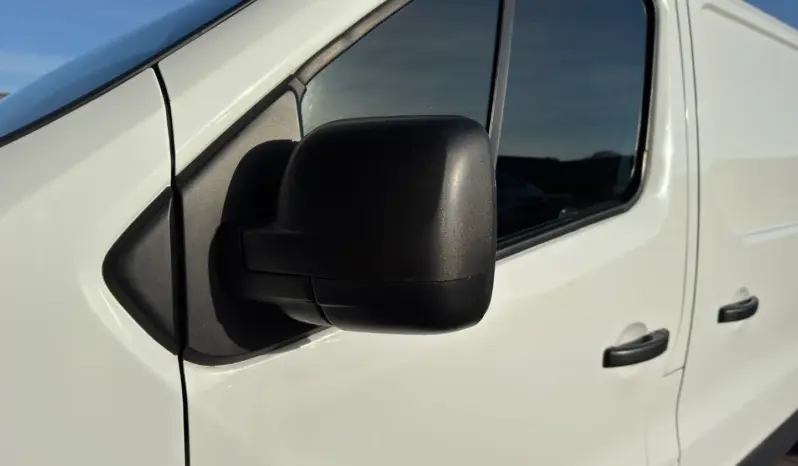 
Vauxhall Vivaro 1.6 CDTi 2900 Sportive full									