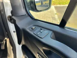 
Vauxhall Vivaro 1.6 CDTi 2900 Sportive full									