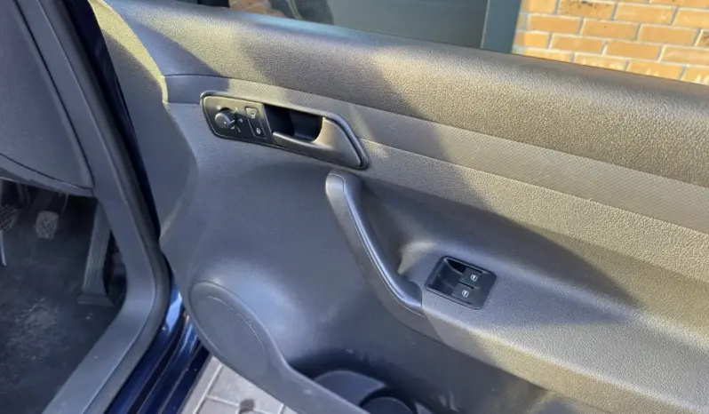 
Volkswagen Caddy 1.6 TDI Highline full									