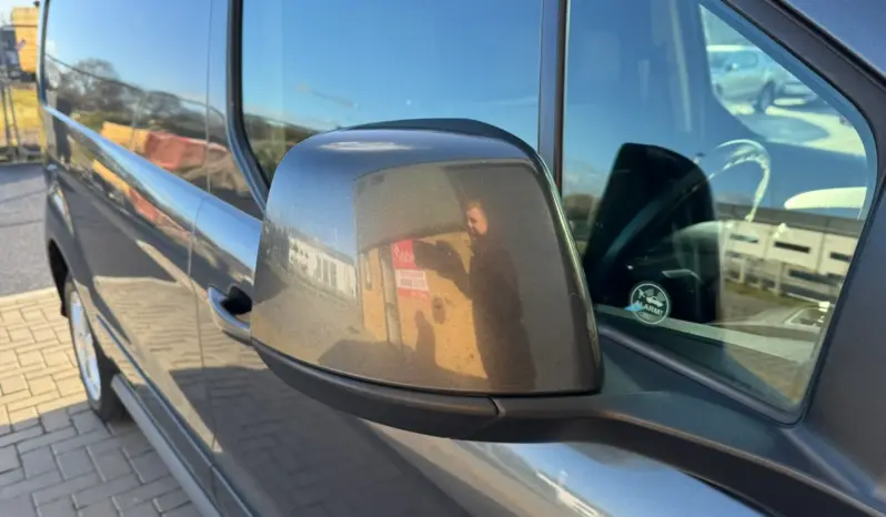 
FORD TRANSIT CONNECT 1.5 TDCi Limited full									