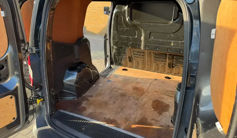 
Ford Transit Courier 1.6 TDCi Trend full									