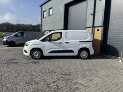 
VAUXHALL COMBO Sportive1.5 D 130ps full									