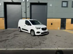 
VAUXHALL COMBO Sportive1.5 D 130ps full									