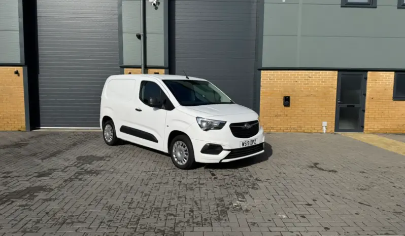 
VAUXHALL COMBO Sportive1.5 D 130ps full									
