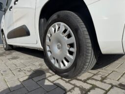 
VAUXHALL COMBO Sportive1.5 D 130ps full									