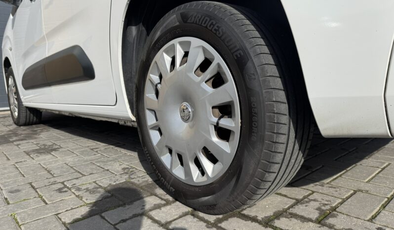 
VAUXHALL COMBO Sportive1.5 D 130ps full									