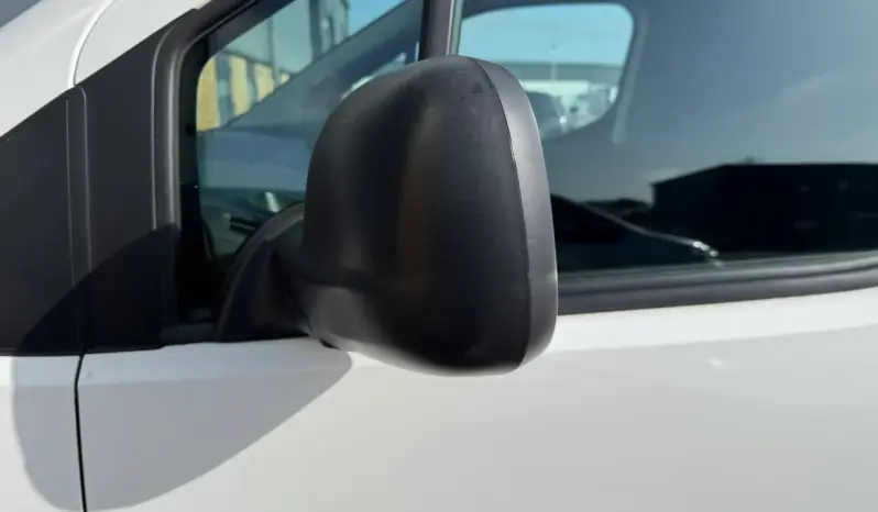 
VAUXHALL COMBO Sportive1.5 D 130ps full									