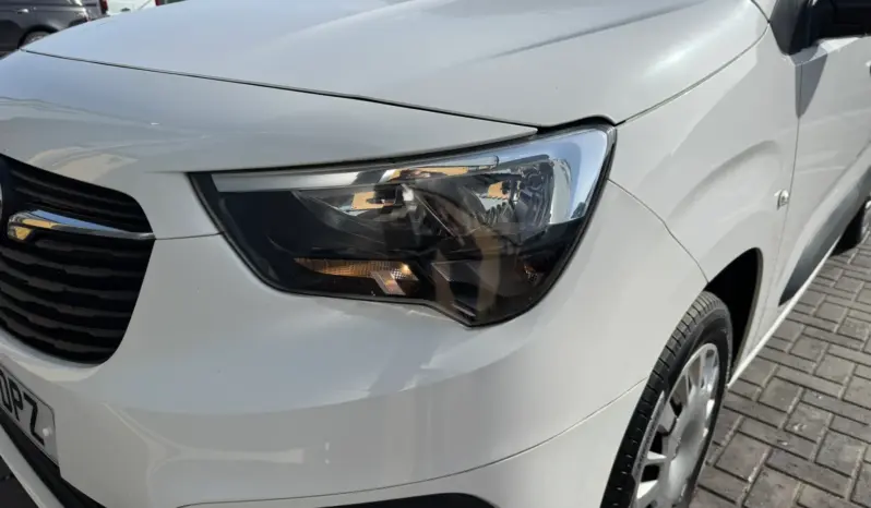 
VAUXHALL COMBO Sportive1.5 D 130ps full									