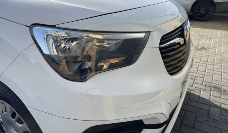 
VAUXHALL COMBO Sportive1.5 D 130ps full									