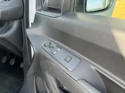 
VAUXHALL COMBO Sportive1.5 D 130ps full									