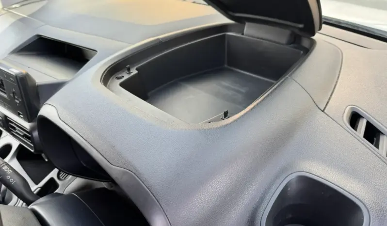 
VAUXHALL COMBO Sportive1.5 D 130ps full									