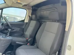 
VAUXHALL COMBO Sportive1.5 D 130ps full									