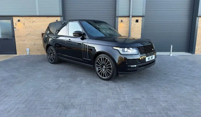 
LAND ROVER RANGE ROVER 4.4 SDV8 Vogue SE full									