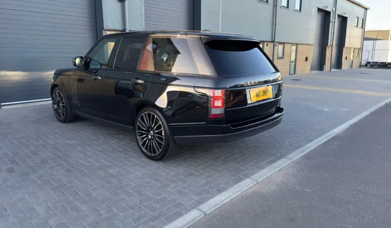 
LAND ROVER RANGE ROVER 4.4 SDV8 Vogue SE full									