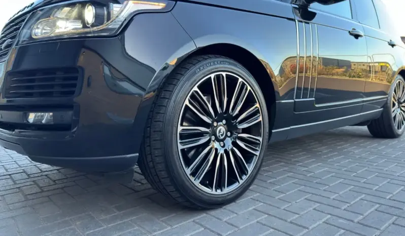 
LAND ROVER RANGE ROVER 4.4 SDV8 Vogue SE full									