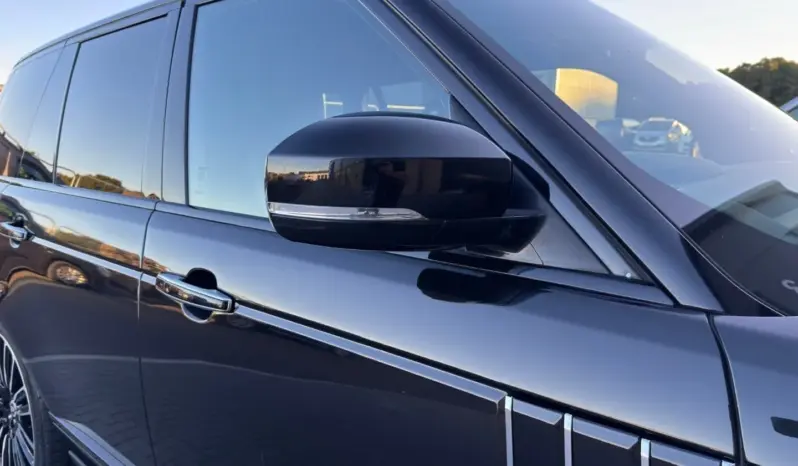 
LAND ROVER RANGE ROVER 4.4 SDV8 Vogue SE full									