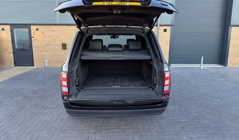 
LAND ROVER RANGE ROVER 4.4 SDV8 Vogue SE full									