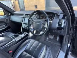 
LAND ROVER RANGE ROVER 4.4 SDV8 Vogue SE full									