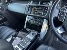 
LAND ROVER RANGE ROVER 4.4 SDV8 Vogue SE full									