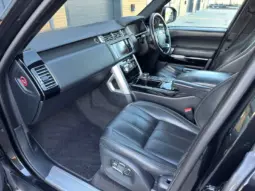 
LAND ROVER RANGE ROVER 4.4 SDV8 Vogue SE full									